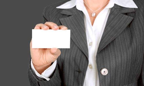 菠蘿邦 紙質(zhì)名片電子數(shù)據(jù)化，開啟企業(yè)互聯(lián)網(wǎng)新商業(yè)場景入口